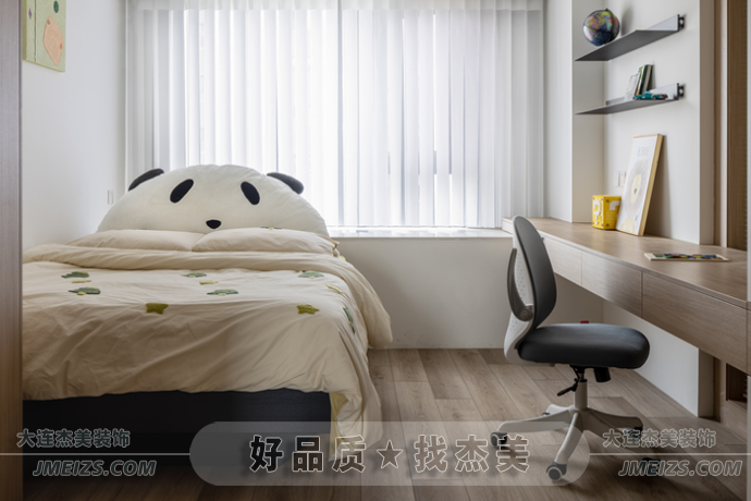 大連裝修潮流趨勢(shì)之現(xiàn)代簡約案例賞析典雅素凈溫潤空間13.png